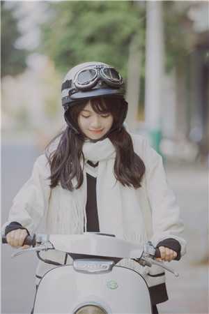 他曾吻过月亮小说免费阅读全文