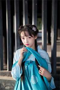 一别青山暮雪深推荐