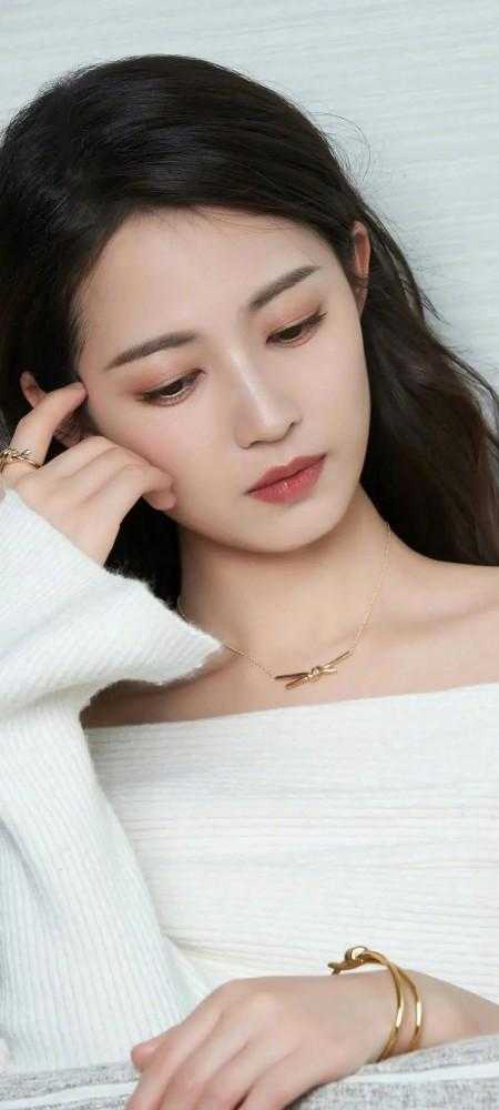 凝脂美人穿七零，糙汉养崽洗床单知乎