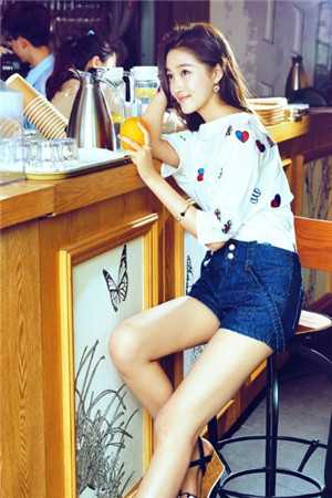 只因上班时间眯眼超过十秒，我被降薪了爆火全网