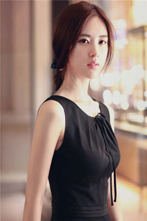 本想苟着当管事，结果被千金们倒追最新热门小说