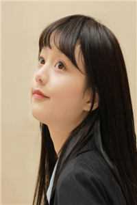 废物丧尸穿后宫，阴鸷暴君夜夜宠全局