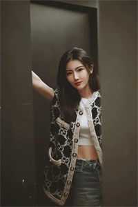 奶团荷包通古今，捡宝救活全荒村最新章节