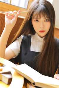 未婚夫在订婚宴玩脱衣纸牌，我让他在公海跳海完整作品