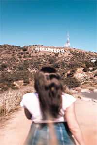 我一心求死后，大家突然都开始爱我完结