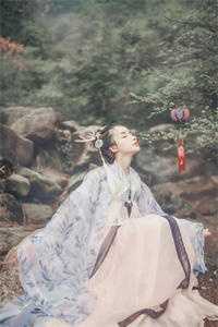 皇帝遗诏要宸妃殉葬，重生后皇后只认钱小说免费