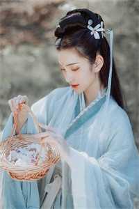 租个赌王女友回家过年后，极品亲戚输掉腚完结文