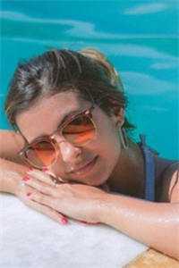 渣男劈腿，嫁闺蜜她爸被日日宠坏未删节