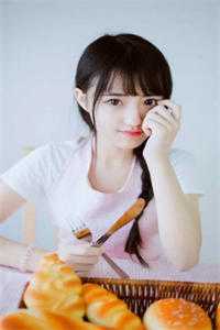 借我半生，供她听一场旧梦未删节