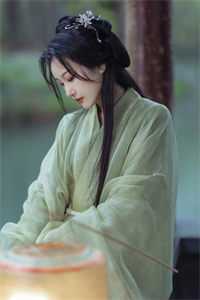 神婆下乡：我看鬼准，看老公更准畅读