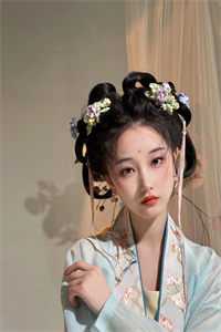 挺孕肚随军，肥妻惊艳家属院林清月顾霆深全集