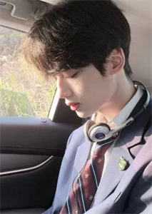 婚礼上闺蜜抖机灵说我打胎，重生后我让她为嘴贱付出代价未删减版