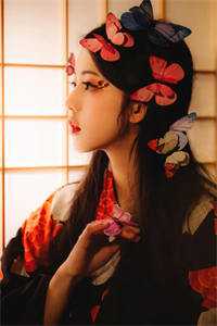 我妈是个精神病，但所有男人都想娶她小说免费